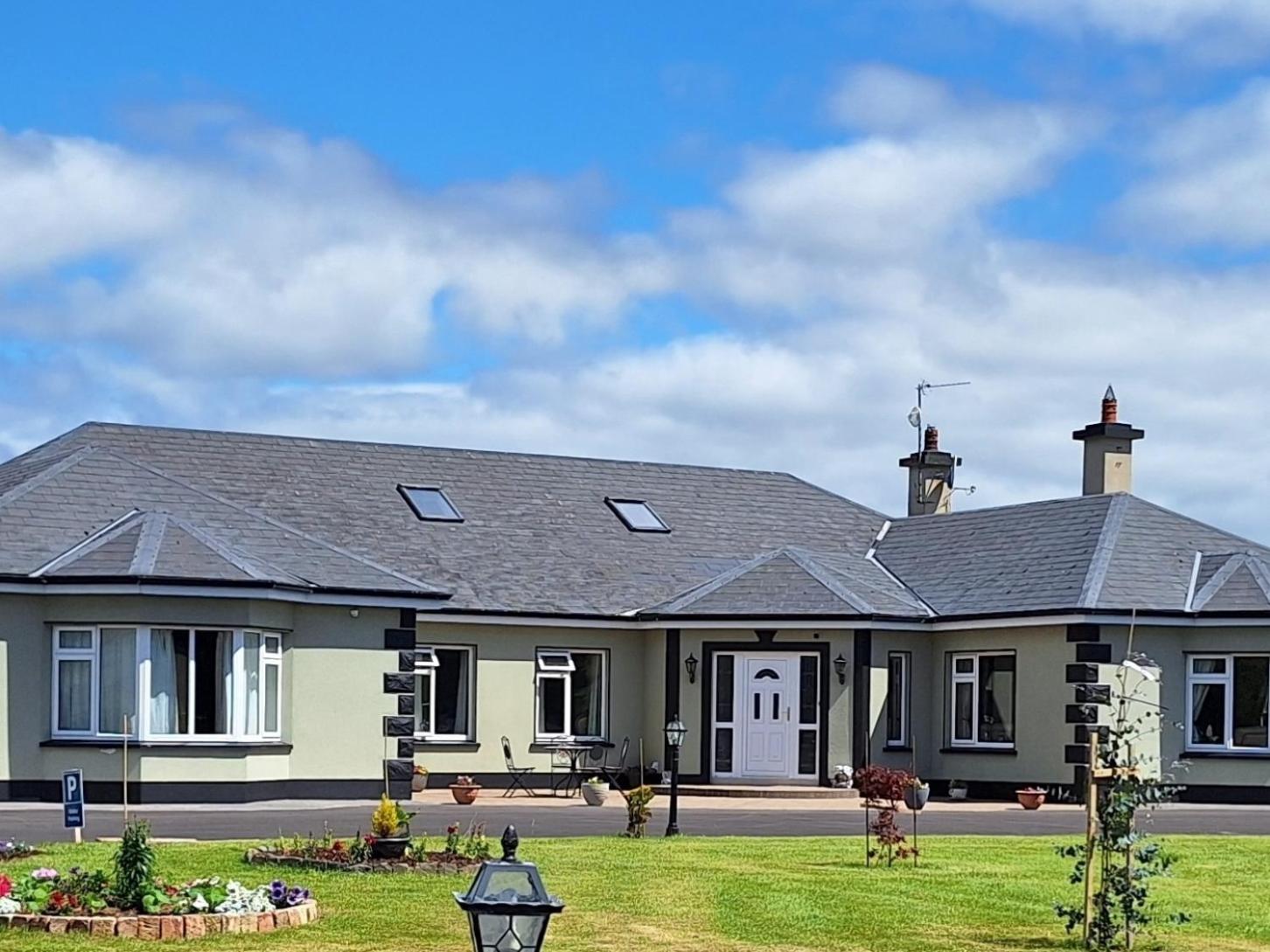 Ballnamona House Cong Dış mekan fotoğraf